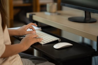 keyboard-arms-trays